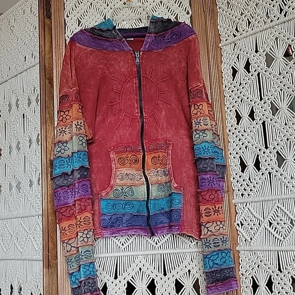 Multi colored sweatshirt with hood.Boho style. Size XL but actually seems like S - Picture 1 of 6